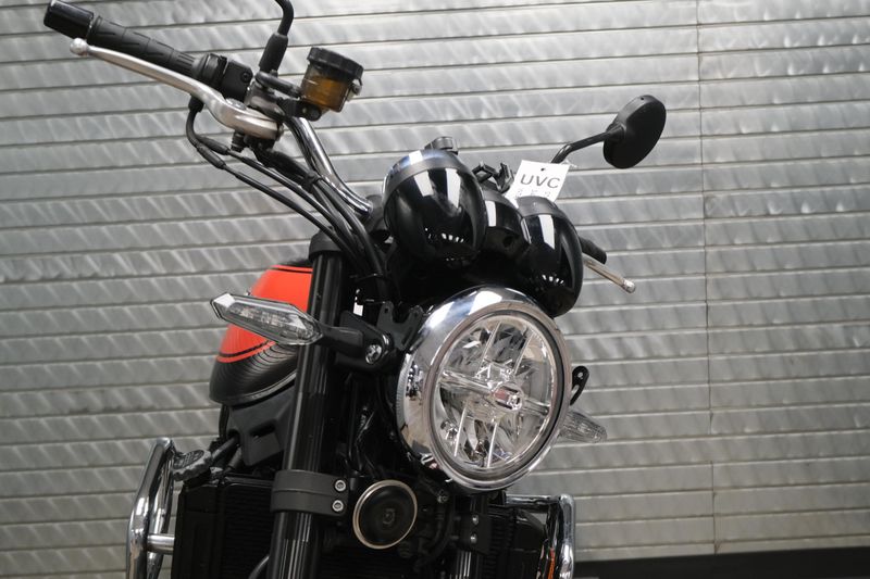 USED 2018 KAWASAKI Z900RS Image 9