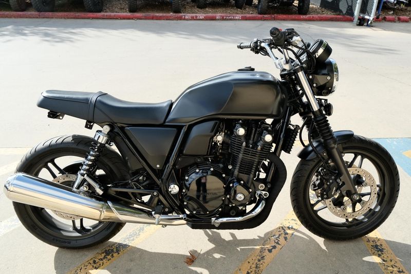 USED 2014 HONDA CB1100 Image 2