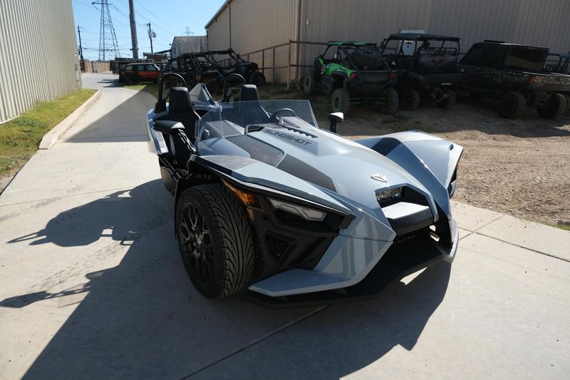 2024 Polaris SLINGSHOT SL AUTODRIVE OCEAN GRAYImage 1