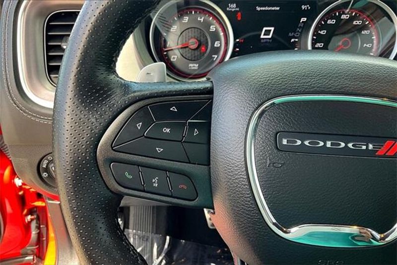 2022 Dodge Charger R/TImage 18