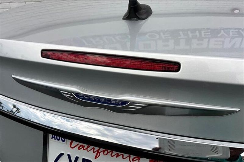 Used 2012 Chrysler 200 LimitedImage 30
