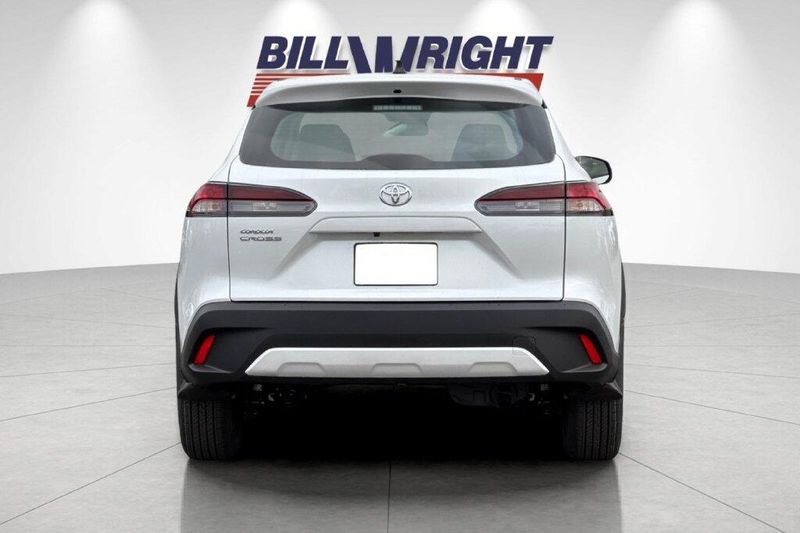 New 2026 Toyota Corolla Cross LImage 4