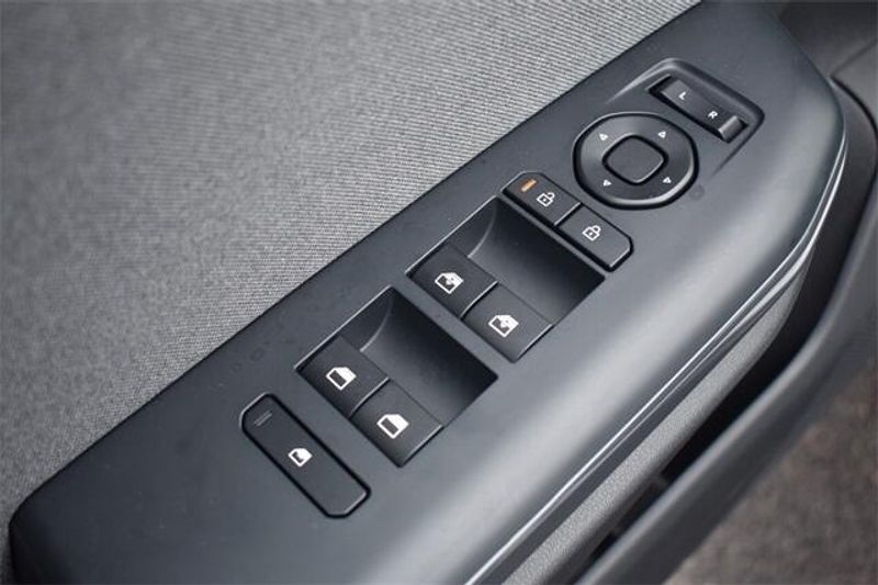 2025 Kia K4 EXImage 17