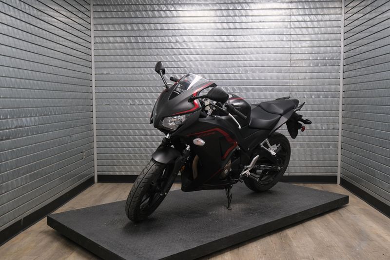 USED 2022 HONDA CBR300RA ABS Image 13