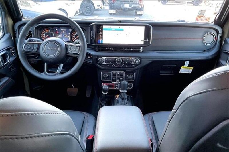 New 2026 Jeep Wrangler 4-door RubiconImage 4