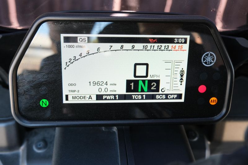 USED 2016 YAMAHA YZFR1 CA Image 36