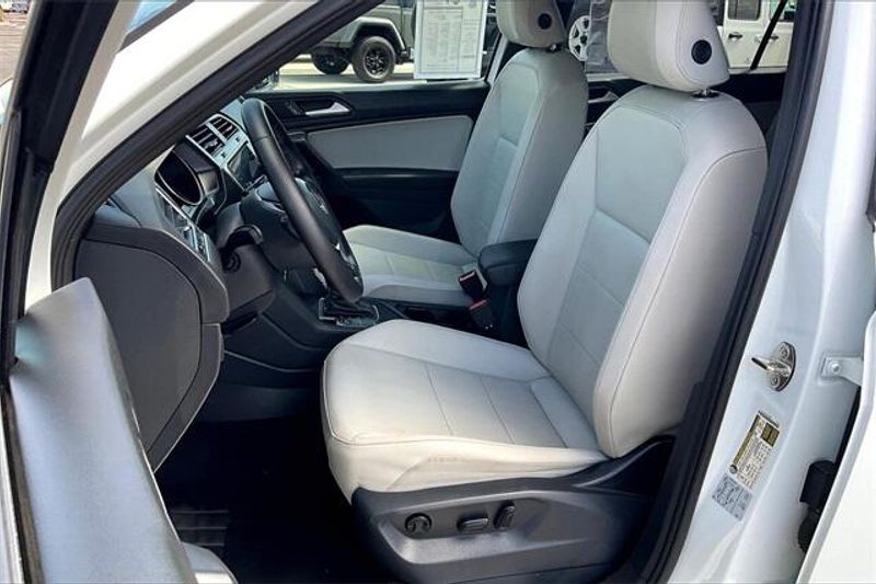 Used 2021 Volkswagen Tiguan 2.0T SE R-Line BlackImage 24