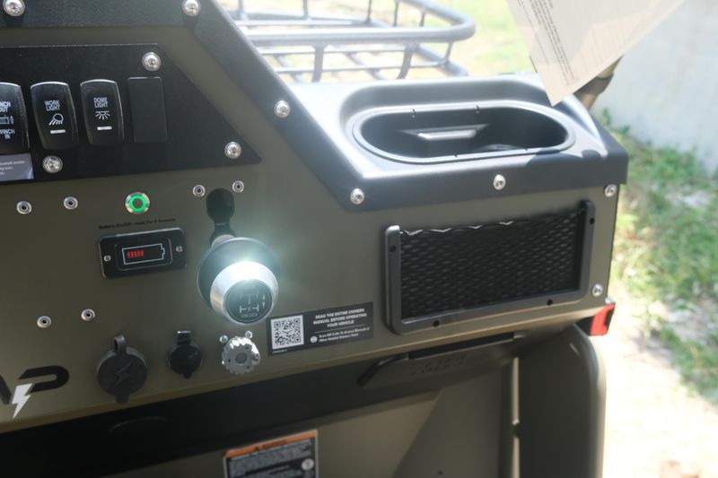 2025 LANDMASTER AMP CREW CAB WILDERNESS EDITION FOREST GREEN Image 21