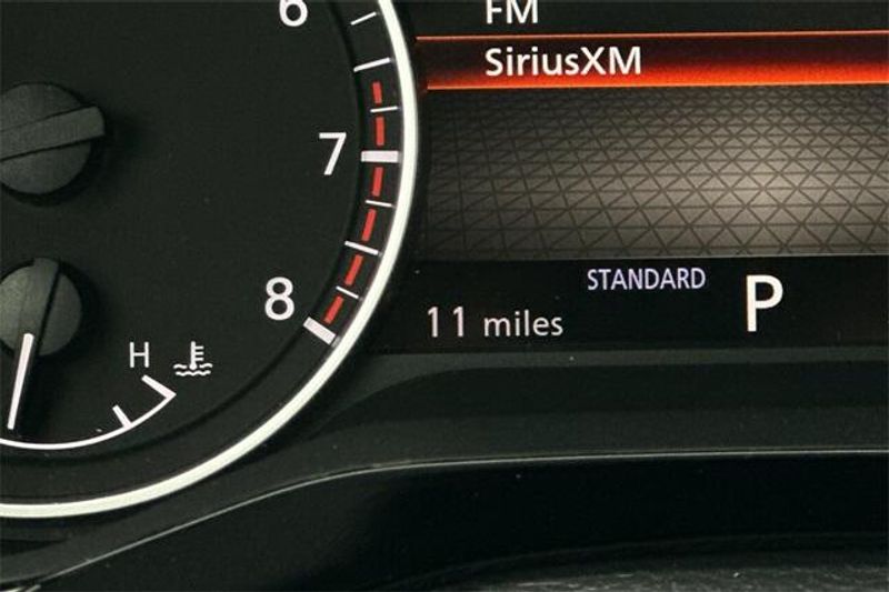 New 2025 Nissan Pathfinder SLImage 23