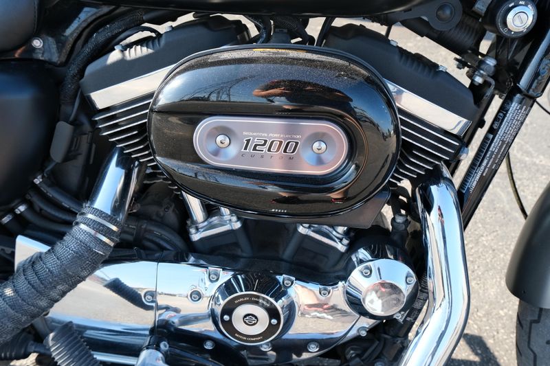 USED 2019 HARLEY SPORTSTER 1200 CUSTOM Image 12