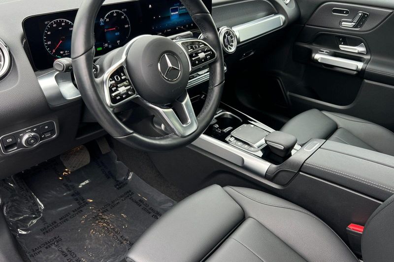 2023 Mercedes-Benz EQB 300Image 10