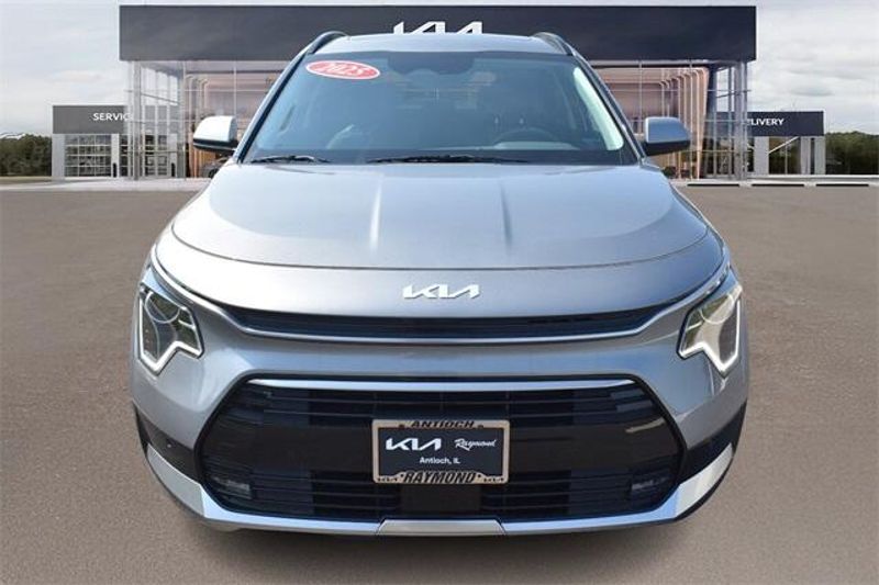 New 2025 Kia Niro SXImage 8