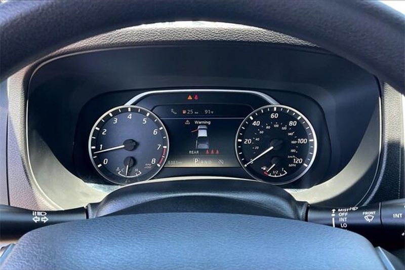 Used 2024 Nissan Frontier SVImage 20