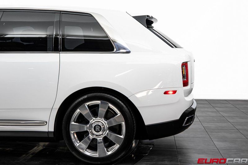 2020 Rolls-Royce Cullinan *PANORAMIC SUNROOF * IMMACULATE CONDITION*Image 14