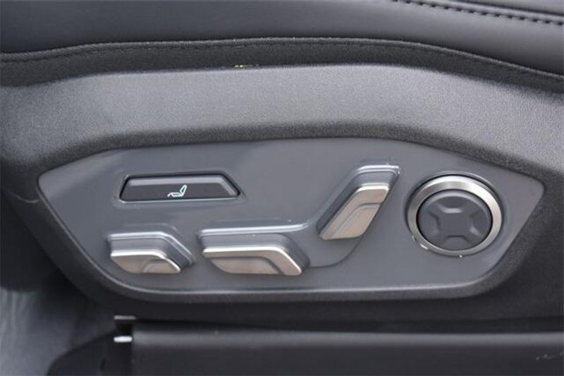 New 2026 Kia EV9 LandImage 24