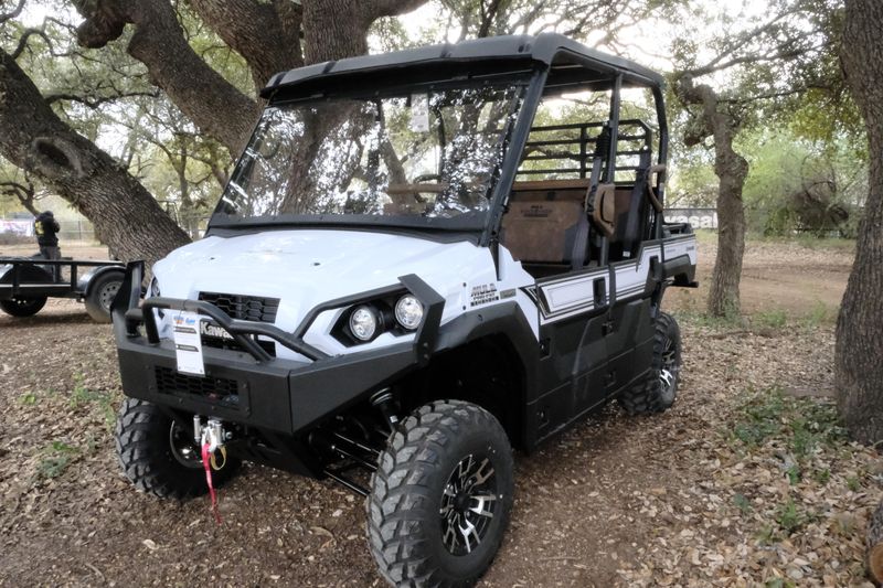 2025 Kawasaki MULE PROFXT 1000 PLATINUM RANCH EDITION METALLIC STARDUST WHITEImage 31