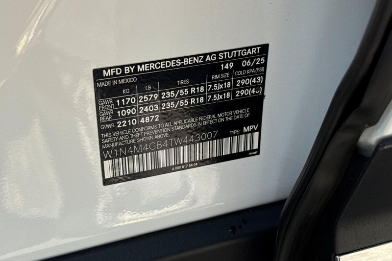 Used 2026 Mercedes-Benz GLB 250Image 35