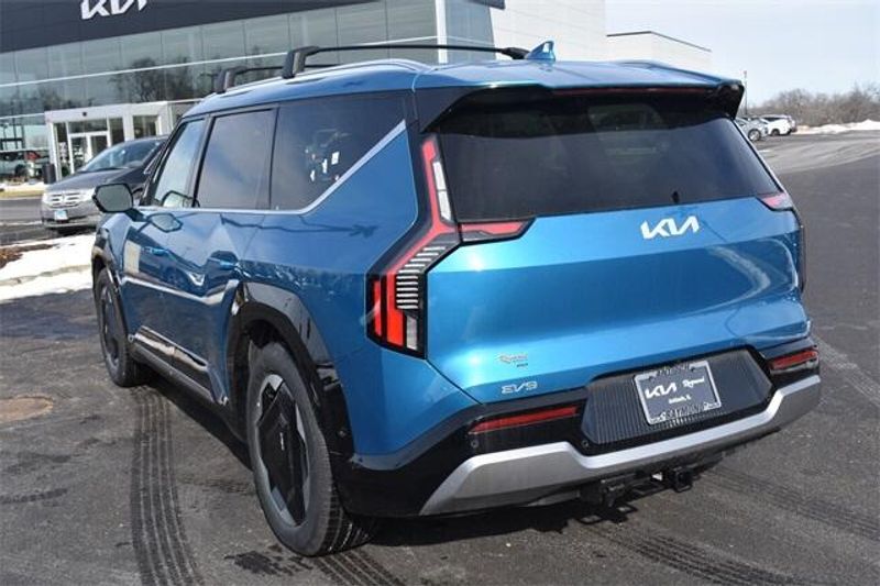2025 Kia EV9 LandImage 5