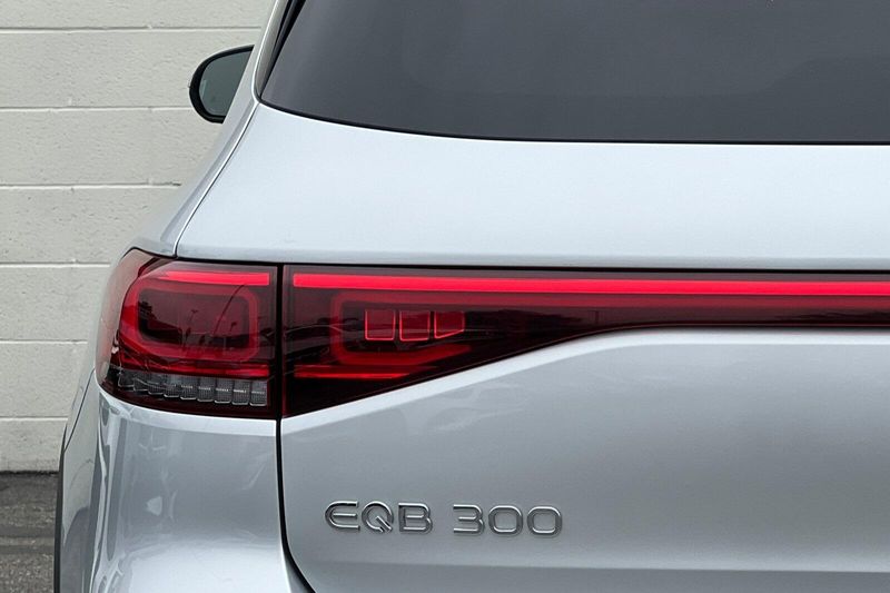2023 Mercedes-Benz EQB 300Image 34