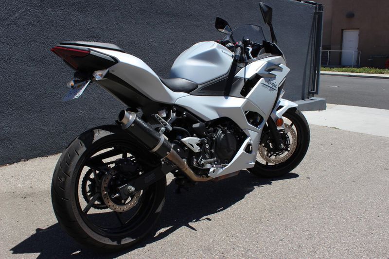 Used 2025 Kawasaki NINJA 500 Image 3