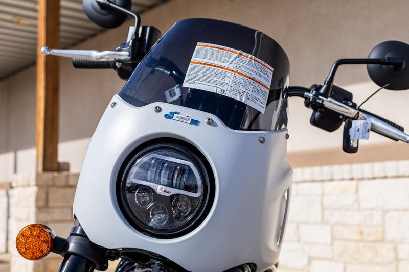 NEW 2025 INDIAN MOTORCYCLE SPORT CHIEF Image 5