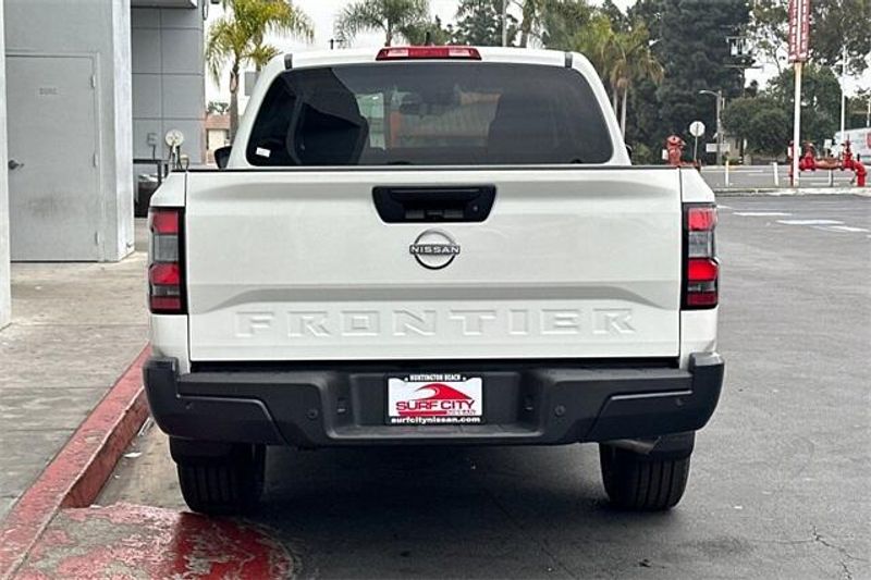 New 2025 Nissan Frontier SImage 4