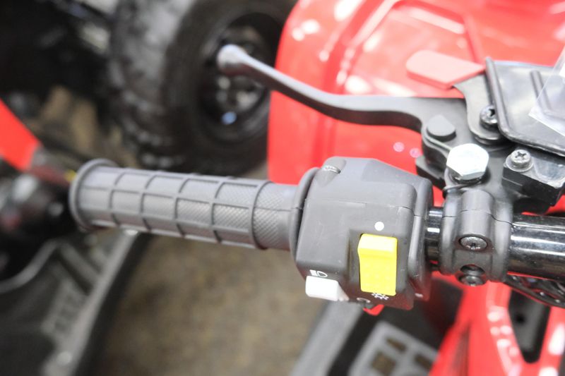 NEW 2026 HONDA FOREMAN 4X4 EPS  in a HERO RED exterior color. Family PowerSports (877) 886-1997 familypowersports.com 