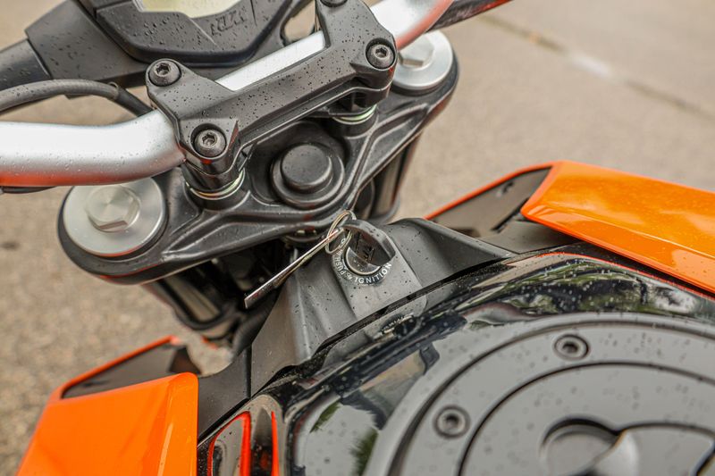 USED 2022 KTM DUKE 200 Image 21