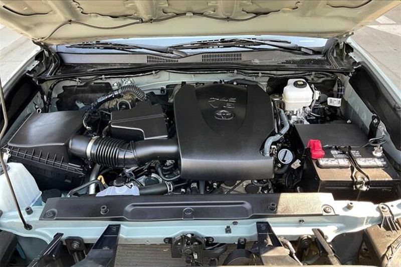 Used 2023 Toyota Tacoma TRD Off-RoadImage 9