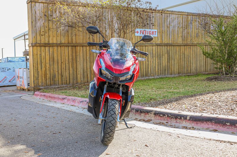 USED 2022 HONDA ADV 150 Image 8