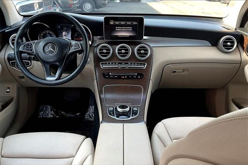 2019 Mercedes-Benz GLC 300 300Image 15