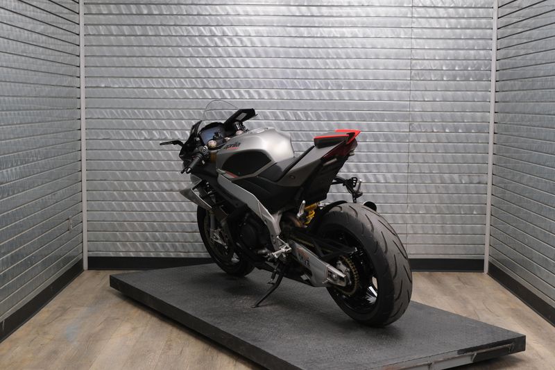 USED 2022 APRILIA RSV4 1100 Image 5