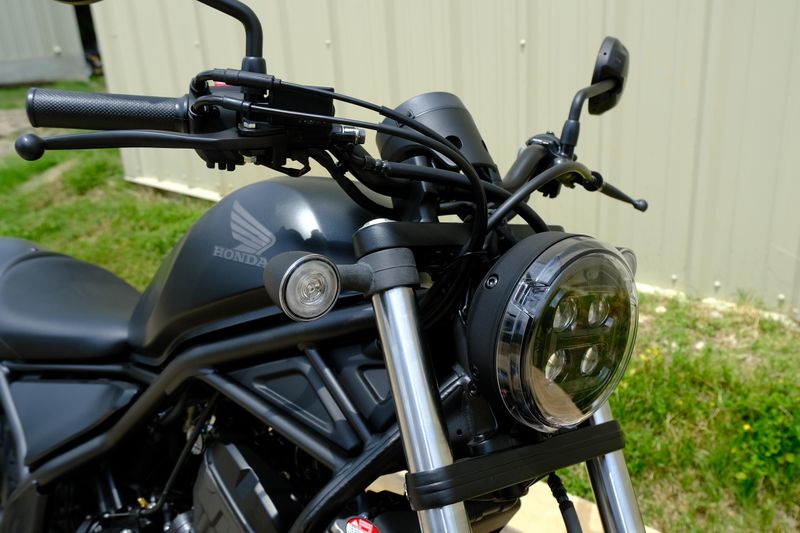 2025 Honda REBEL 300 MATTE BLACK METALLIC Image 17