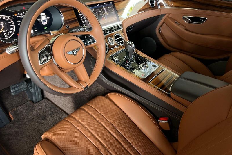 2022 Bentley Continental GT V8Image 7