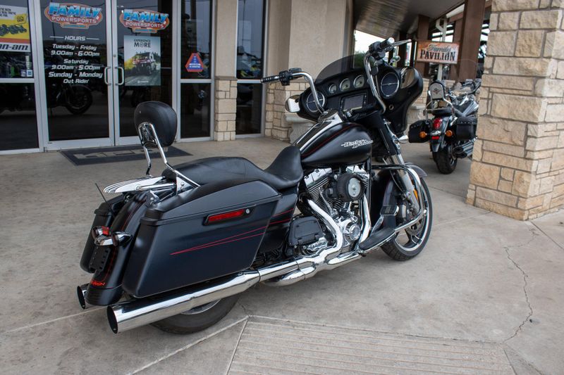 USED 2016 HARLEY STREET GLIDE SPECIAL Image 9