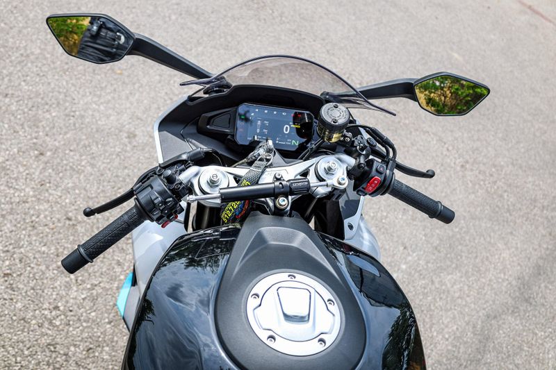 2025 CFMOTO 675 SS NEBULA BLACK Image 20