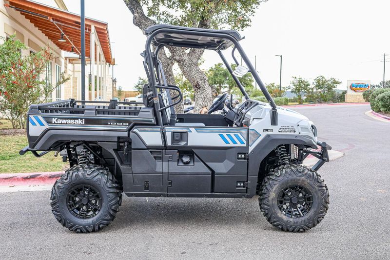 2025 Kawasaki MULE PROFXT 1000 LE ICE GRAYImage 1