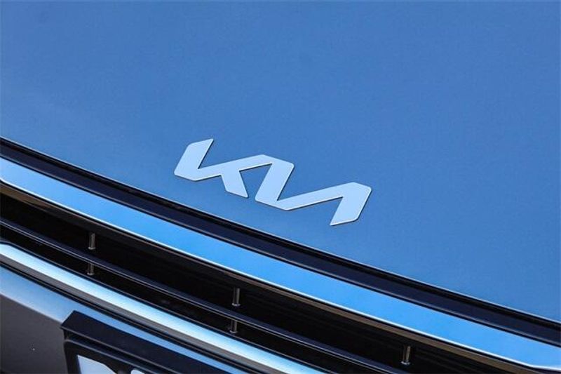New 2025 Kia K4 EXImage 14
