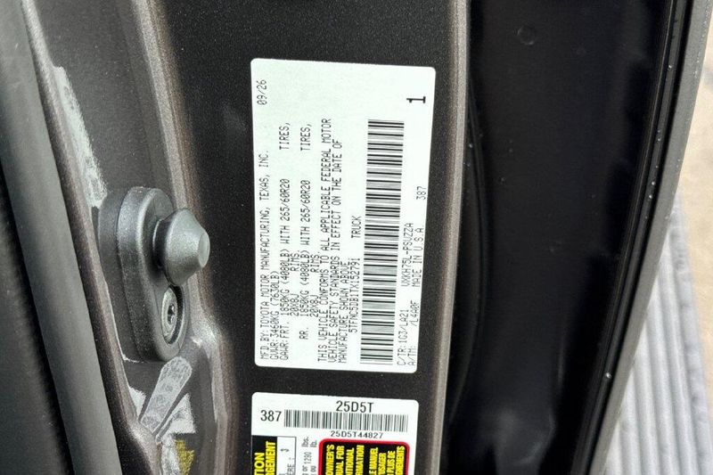 New 2026 Toyota Tundra Hybrid PlatinumImage 31