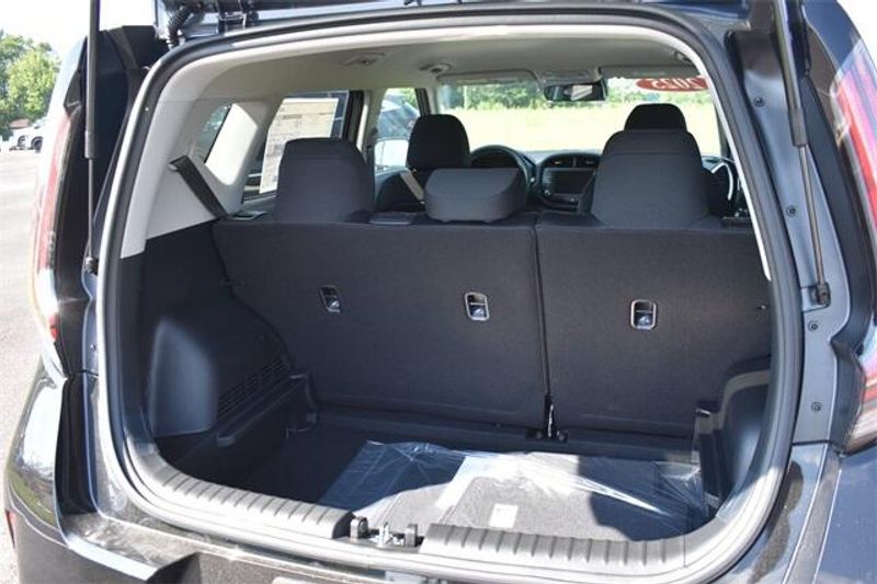 New 2025 Kia Soul LXImage 15