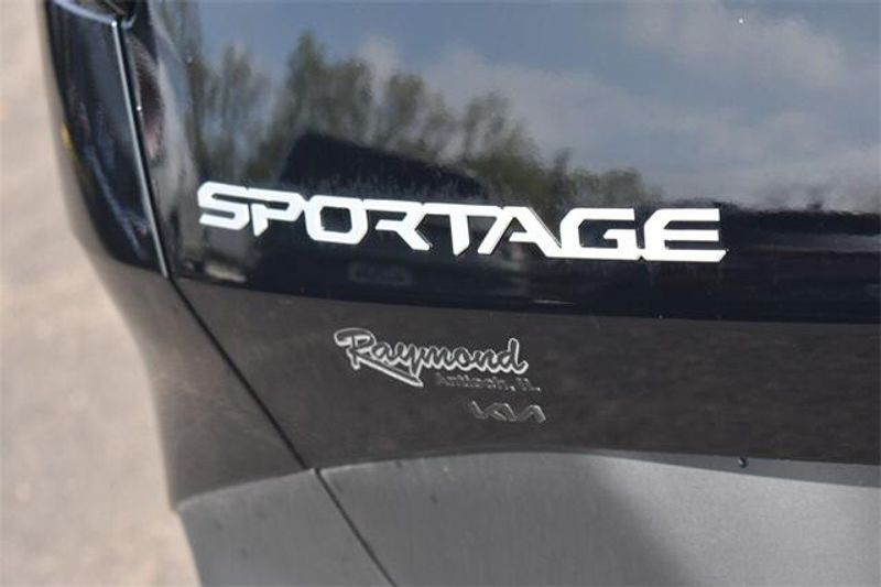 2025 Kia Sportage EXImage 16