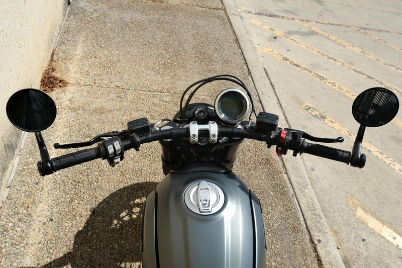 USED 2023 DUCATI SCRAMBLER Image 10
