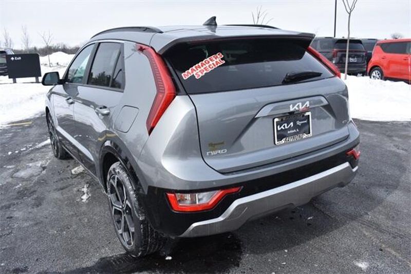 New 2025 Kia Niro EX TouringImage 5