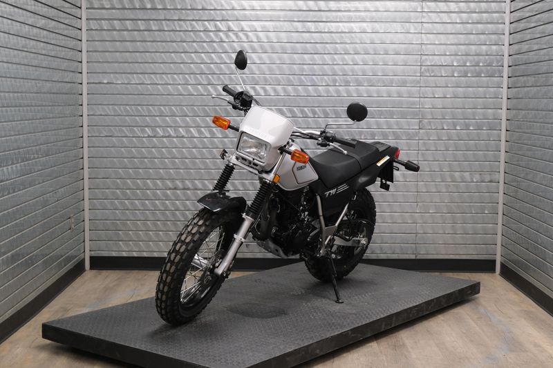 NEW 2027 YAMAHA TW200 Image 9