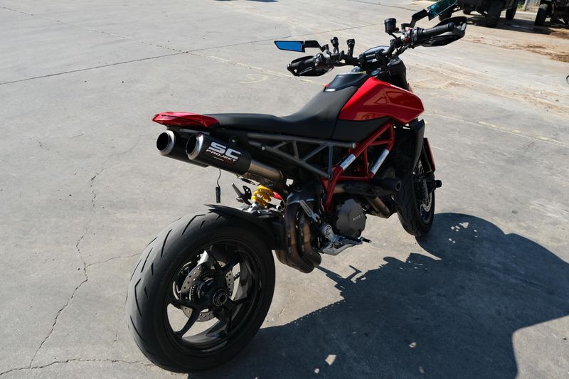 USED 2021 DUCATI HYPERMOTARD 950 Image 3