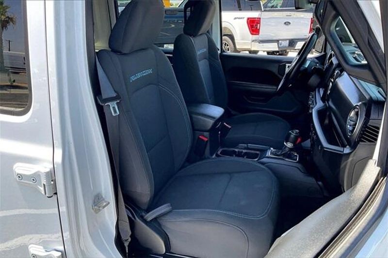 Used 2022 Jeep Wrangler 4xE Unlimited Rubicon 4xeImage 6