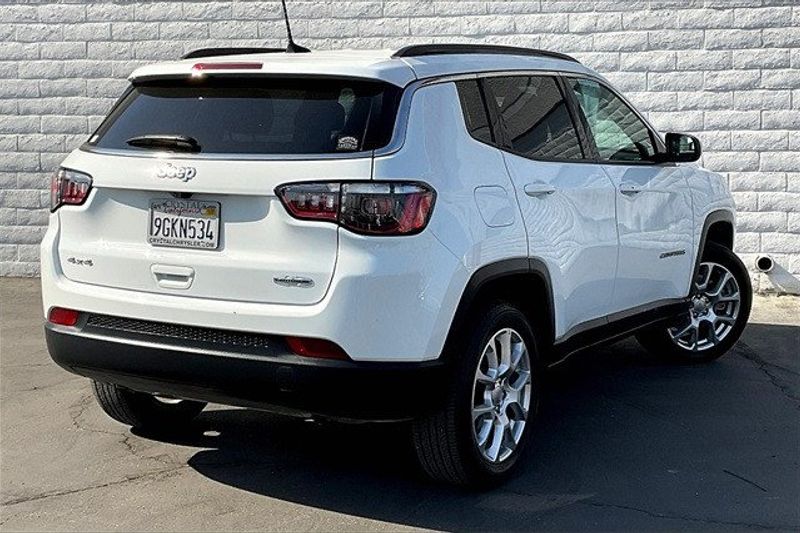 2023 Jeep Compass Latitude LuxImage 13