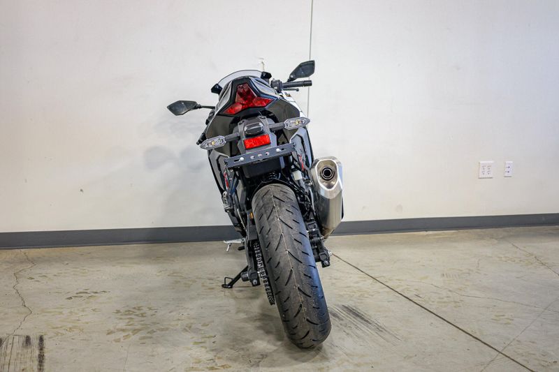 2025 Kawasaki NINJA ZX4R ABS METALLIC SPARK BLACK Image 12