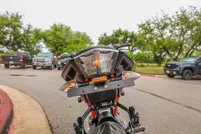 USED 2022 KTM DUKE 200 Image 17