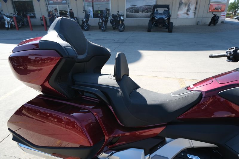 2023 Honda GOLDWING TOUR DCT REDImage 12